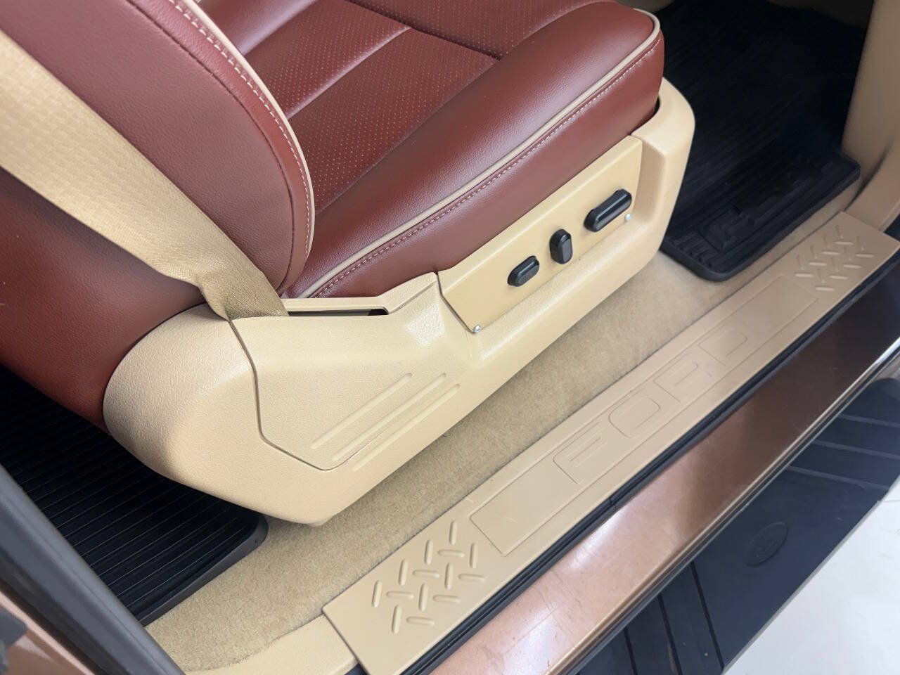Used 2012 Ford F150 King Ranch w/ Off Road Pkg AWD/4WD image 28