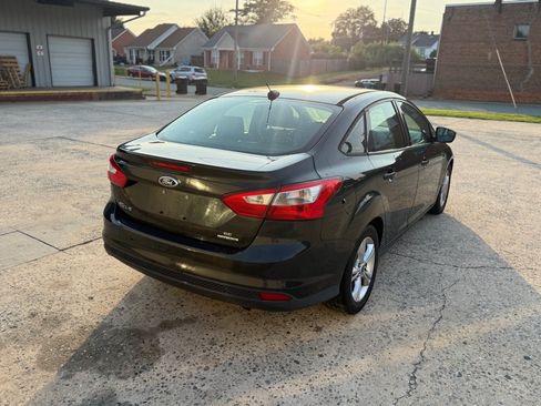 Used 2014 Ford Focus SE FWD image 10