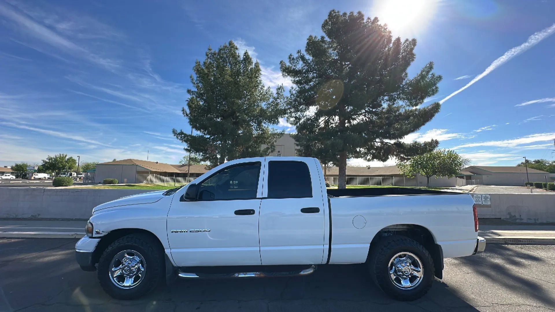 Used 2004 Dodge Ram 2500 Truck SLT w/ Trailer Tow Group RWD image 1