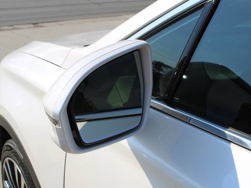 Used 2019 Lincoln MKC Reserve image 26