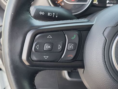 Used 2022 Jeep Wrangler Willys image 16