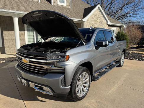 Used 2020 Chevrolet Silverado 1500 High Country w/ Technology Package image 27