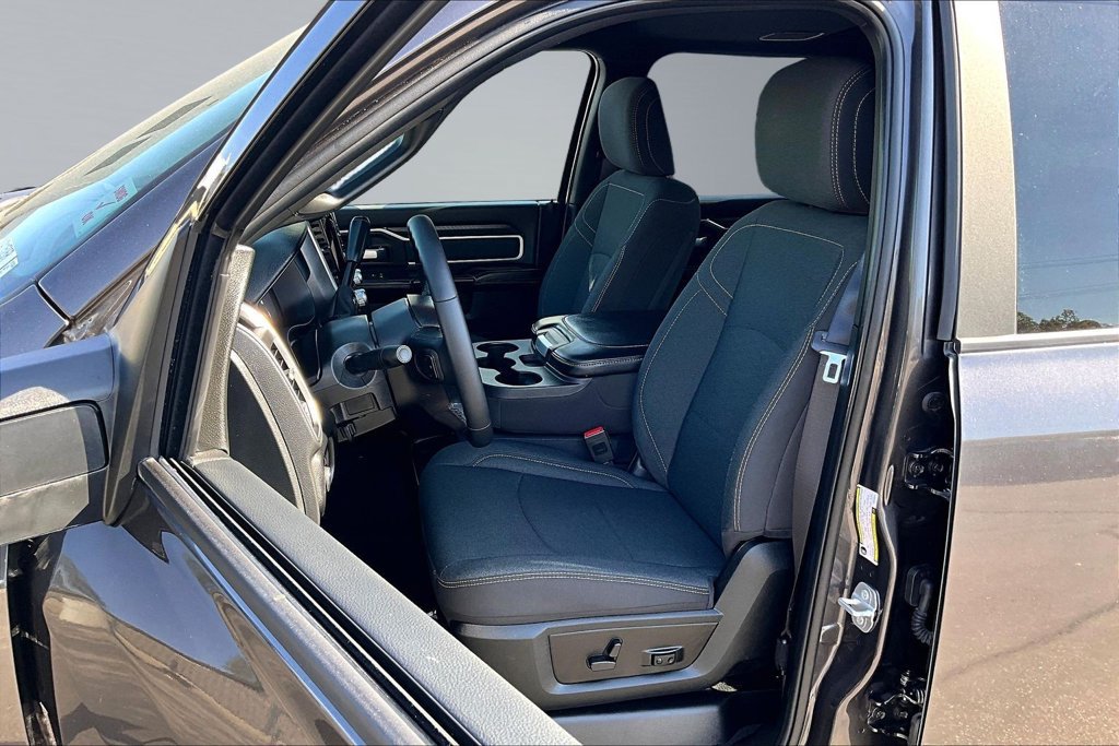 Certified 2026 RAM 2500 Big Horn AWD/4WD image 3