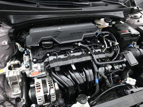 Certified 2023 Hyundai Elantra SEL image 29