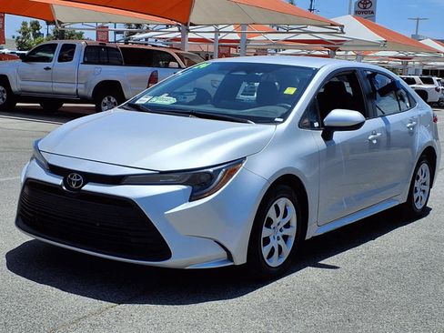 Used 2024 Toyota Corolla LE FWD image 3