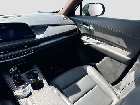 Used 2024 Cadillac XT4 Sport image 22