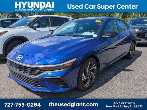 Used 2025 Hyundai Elantra Sport FWD image 1