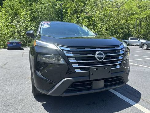 Used 2025 Nissan Rogue SV AWD/4WD image 11