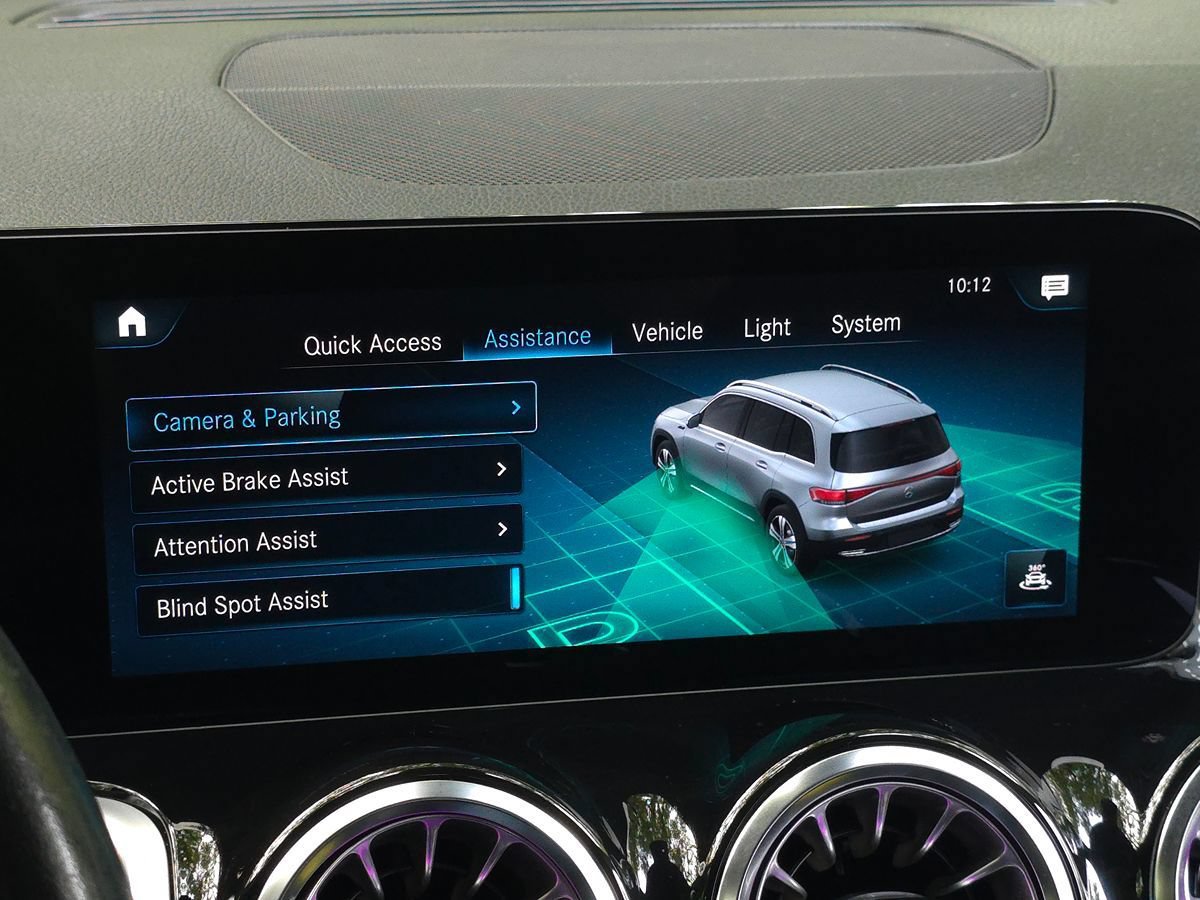 Used 2023 Mercedes-Benz EQB 300 4MATIC w/ Pinnacle Package image 37