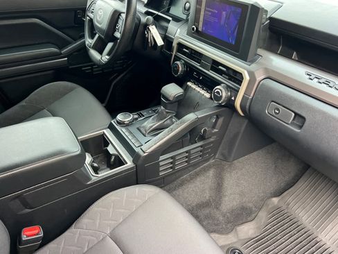 Used 2025 Toyota Tacoma SR5 image 15