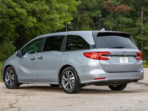 Used 2021 Honda Odyssey Touring image 8