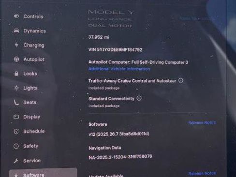 Used 2021 Tesla Model Y Long Range AWD/4WD image 25