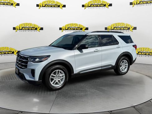 Used 2025 Ford Explorer Active w/ Active Comfort Package RWD image 1