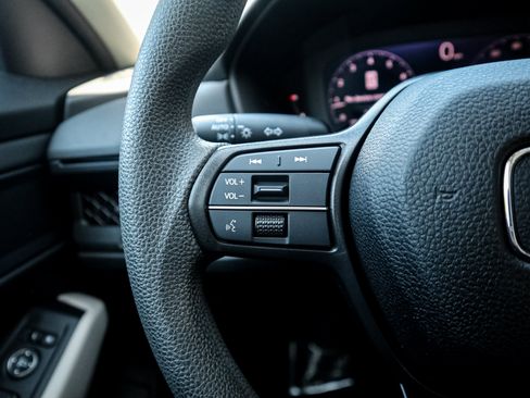 Used 2024 Honda Accord EX image 19