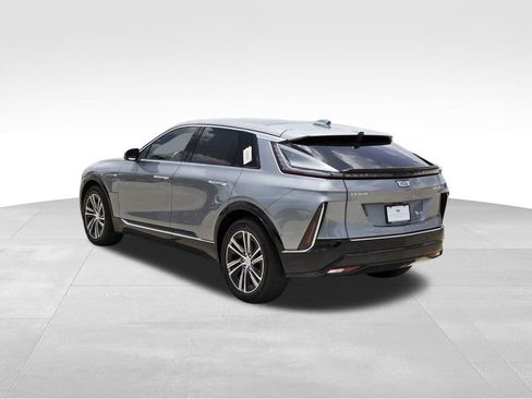New 2026 Cadillac Lyriq Luxury AWD/4WD image 3