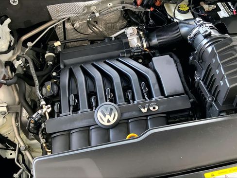 Used 2023 Volkswagen Atlas Cross Sport SEL Premium R-Line AWD/4WD image 33
