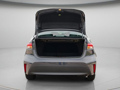 Used 2025 Toyota Corolla LE FWD image 10