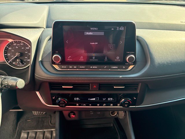 Used 2024 Nissan Rogue SV w/ SV Premium Package FWD image 24
