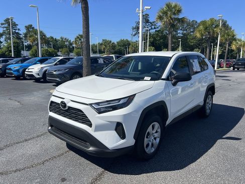 Used 2024 Toyota RAV4 LE FWD image 5