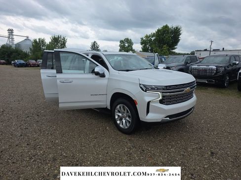 Used 2024 Chevrolet Suburban Premier AWD/4WD image 39