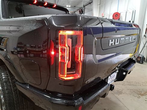 New 2025 GMC Hummer EV 3X image 45