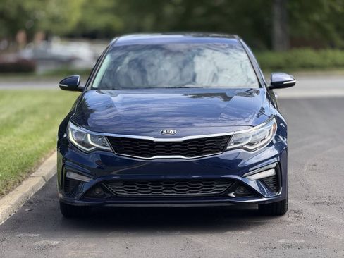 Used 2019 Kia Optima S FWD image 4