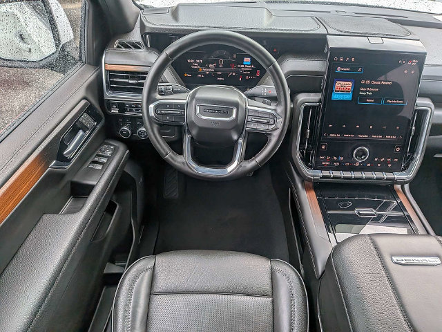 Used 2025 GMC Yukon XL Denali AWD/4WD image 18