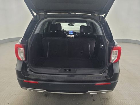 Used 2022 Ford Explorer XLT w/ Equipment Group 202A RWD image 29
