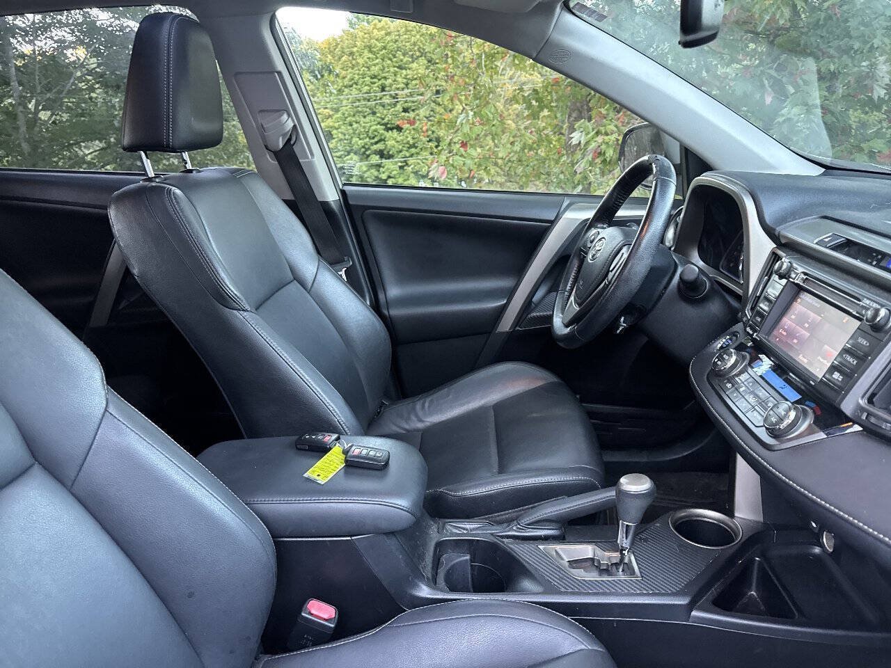 Used 2015 Toyota RAV4 Limited AWD/4WD image 18