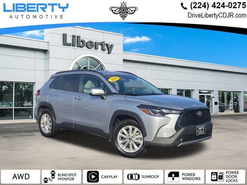 Used 2024 Toyota Corolla Cross LE image 1