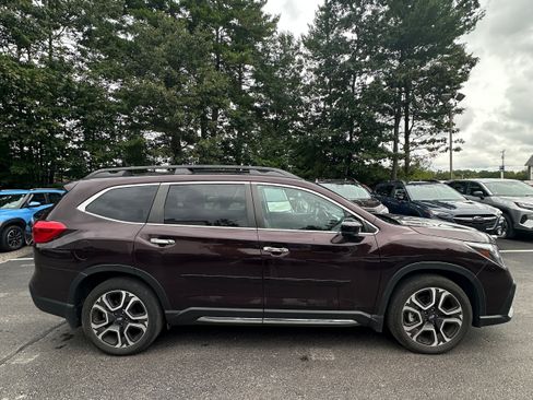 Used 2024 Subaru Ascent Touring AWD/4WD image 4