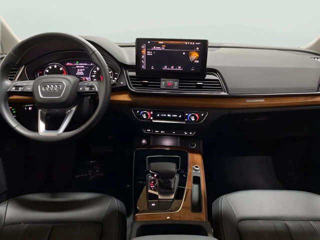 Used 2023 Audi Q5 2.0T Premium w/ Convenience Package AWD/4WD image 13