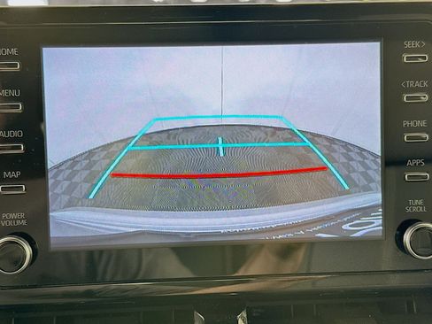 Used 2020 Toyota Corolla SE image 21