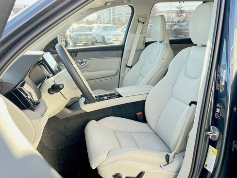 New 2026 Volvo XC90 B6 Ultra image 13
