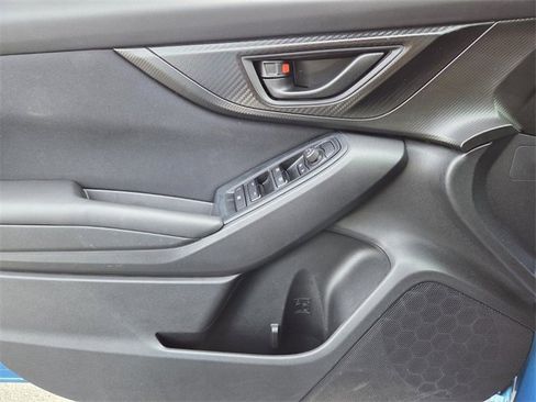 Used 2017 Subaru Impreza 2.0i Premium image 17