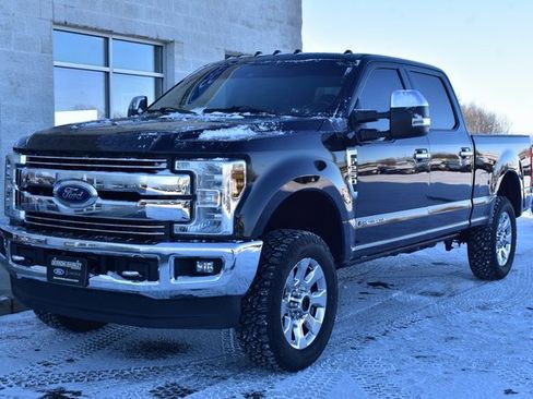 Used 2018 Ford F250 Lariat w/ Lariat Ultimate Package image 9