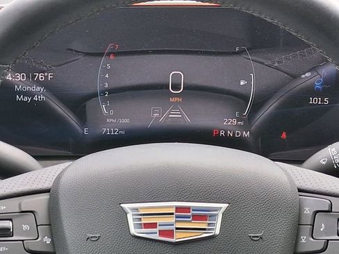 Used 2025 Cadillac XT4 Sport FWD image 13