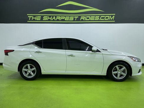 Used 2020 Nissan Altima 2.5 S FWD image 11