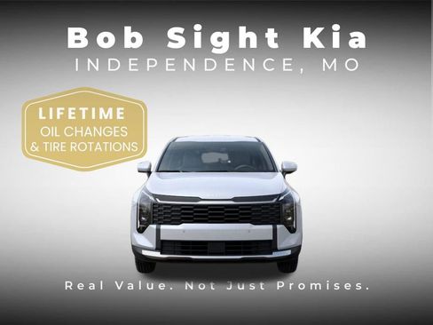 New 2026 Kia Sportage LX w/ LX Convenience Package FWD image 2