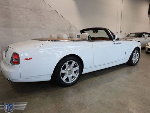 Used 2014 Rolls-Royce Phantom Drophead Coupe image 5