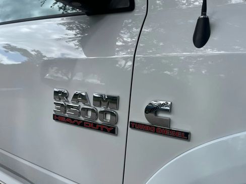 Used 2017 RAM 3500 ST image 14