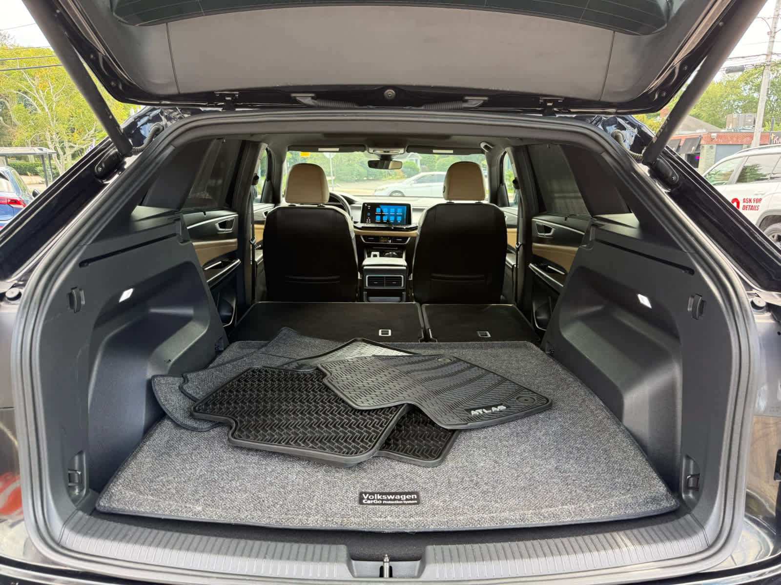 Used 2024 Volkswagen Atlas Cross Sport SE w/ Panoramic Sunroof Package AWD/4WD image 14