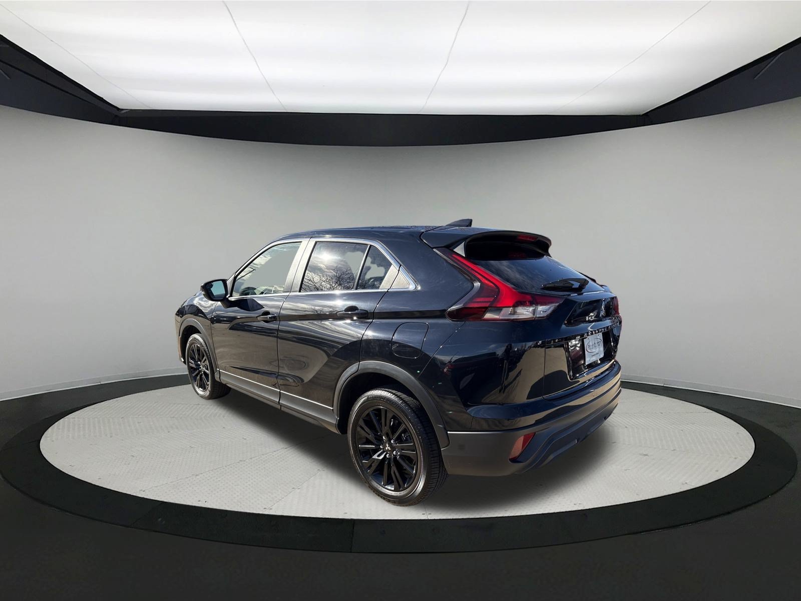 Used 2024 Mitsubishi Eclipse Cross LE AWD/4WD image 4