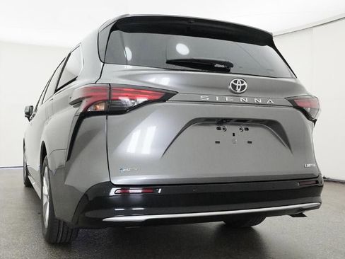 New 2026 Toyota Sienna Limited FWD image 22