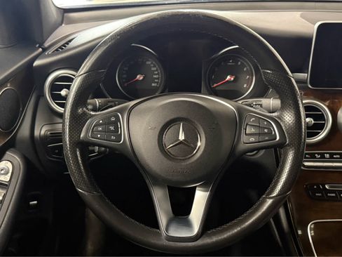 Used 2018 Mercedes-Benz GLC 300 4MATIC image 17
