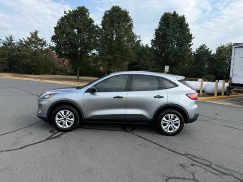 Used 2022 Ford Escape S image 4