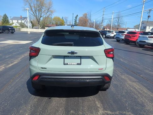 Certified 2024 Chevrolet Trax RS w/ Sunroof Package FWD image 7