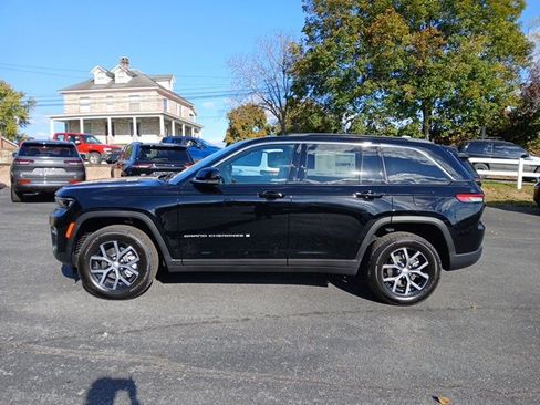 New 2025 Jeep Grand Cherokee Limited image 3