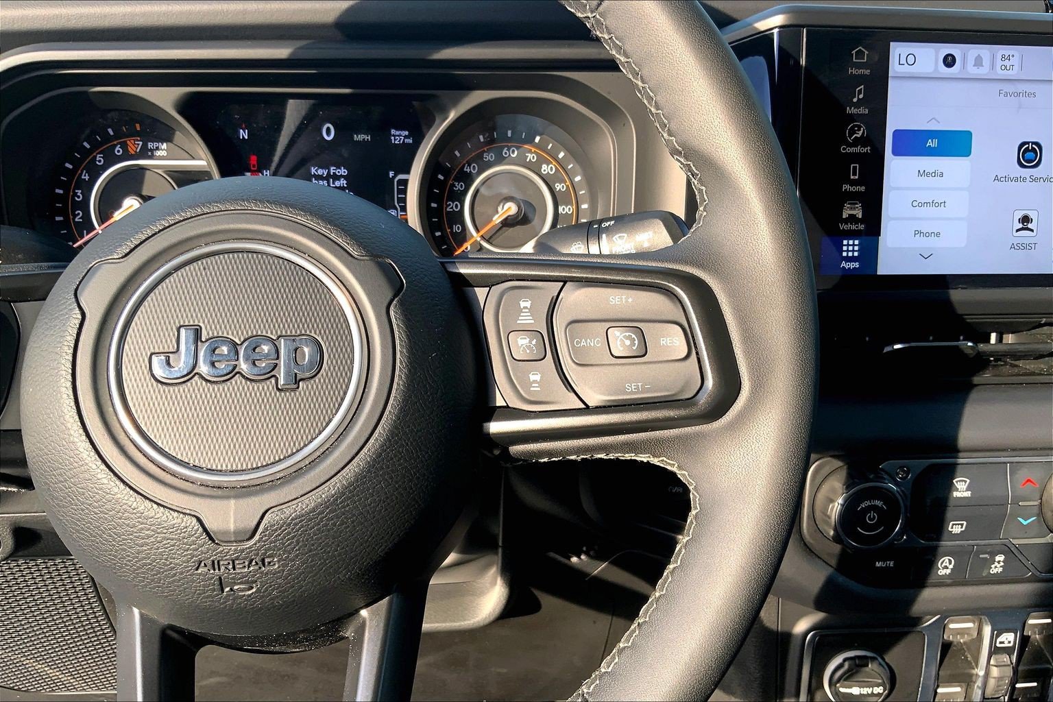 Used 2026 Jeep Gladiator Rubicon w/ Steel Power Dome Hood Package AWD/4WD image 23