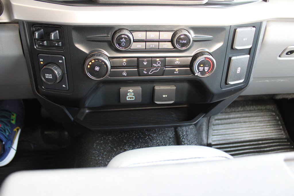 Used 2023 Ford F550 4x4 Regular Cab Super Duty image 31